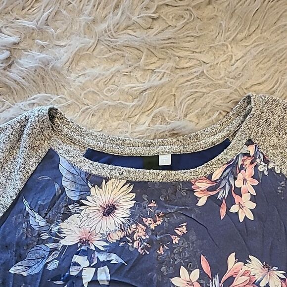 Kut from‎ the kloth blue and gray floral print soft rayon long sleeve shirt - Picture 2 of 5